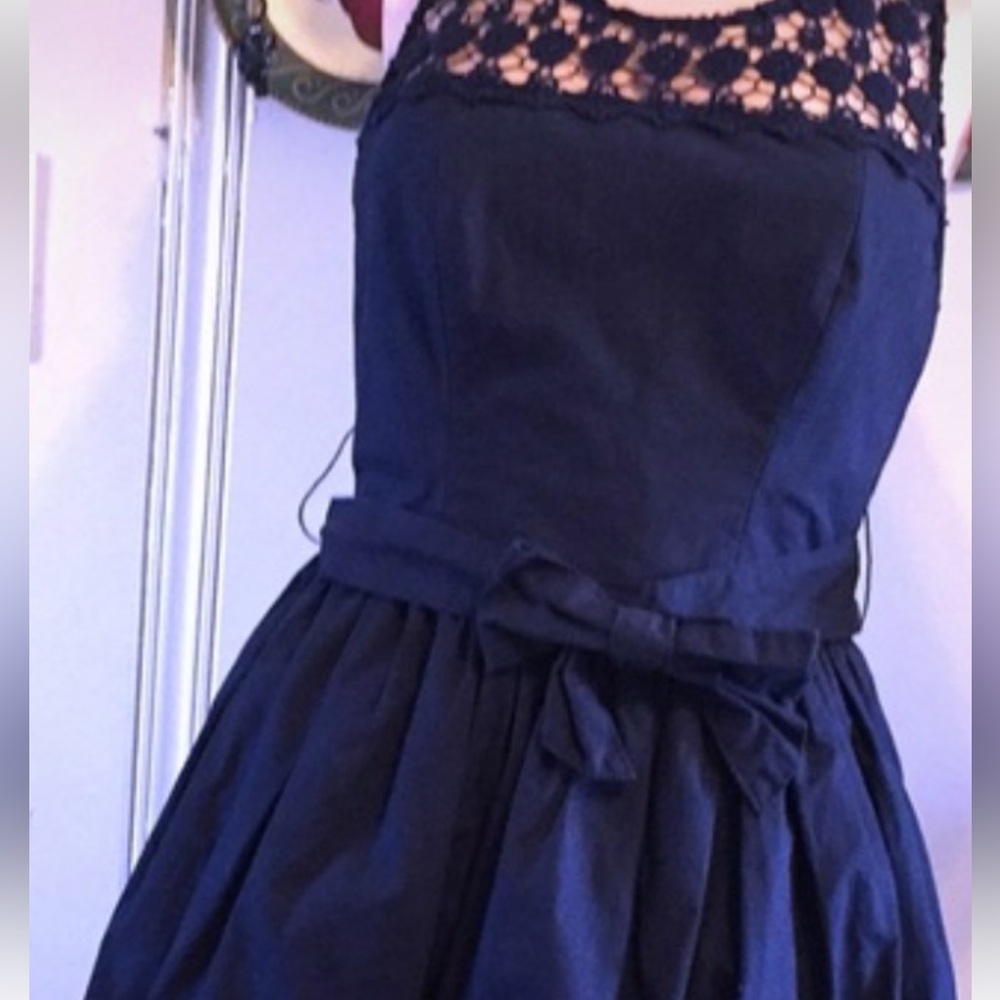 Elegant Black Abercrombie & Fitch bubble hem Dress